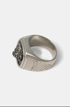 Печатка Guess