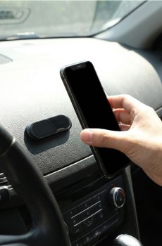 Магнітний автомобільний тримач для телефону - чорний