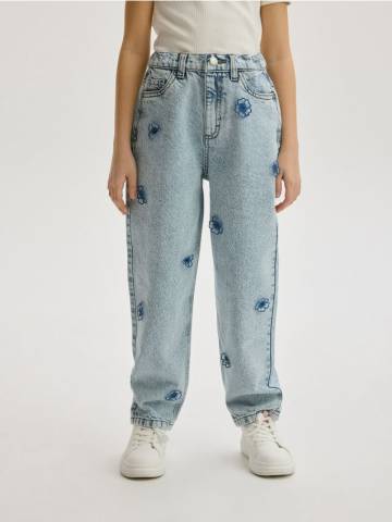 Reserved - Джинси mom fit з 3D аплікаціями - синій - 847CZ-50J Reserved - Джинси mom fit з 3D аплікаціями - синій - 847CZ-50J