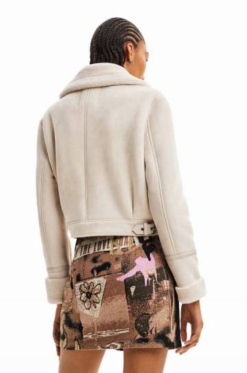 Куртка Desigual 23WWEW05 WOMAN WOVEN PU COAT женская цвет бежевый переходная Куртка Desigual 23WWEW05 WOMAN WOVEN PU COAT женская цвет бежевый переходная