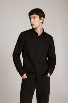Reserved - Сорочка slim fit із високим вмістом бавовни - чорний - 677IH-99X