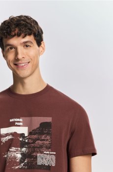 Reserved - Футболка вільного крою з принтом - буряковий - 316FP-83X