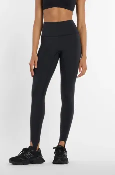 Женские черные тайтсы NB Sleek Stirrup Черный L New Balance WP53168BK