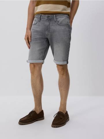 Reserved - Шорти slim fit зі складками - світло-сірий - 8572H-09J Reserved - Шорти slim fit зі складками - світло-сірий - 8572H-09J