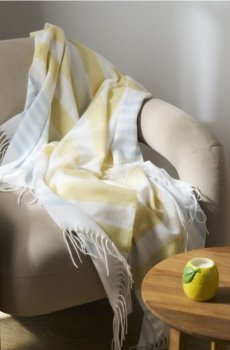 Смужкова плед з китицями - кремовий