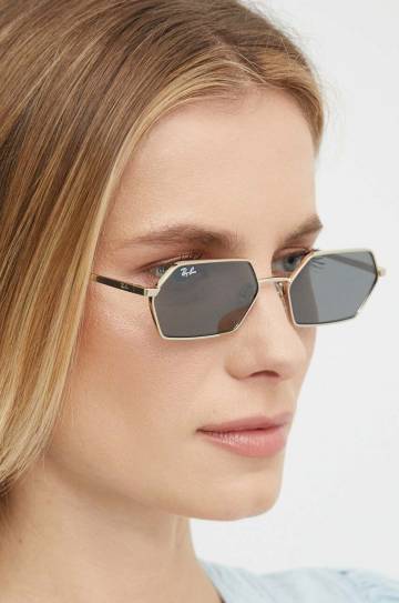 Солнцезащитные очки Ray-Ban цвет серебрянный Солнцезащитные очки Ray-Ban цвет серебрянный