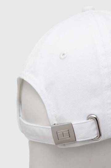 Хлопковая кепка Tommy Hilfiger цвет белый с аппликацией Хлопковая кепка Tommy Hilfiger цвет белый с аппликацией