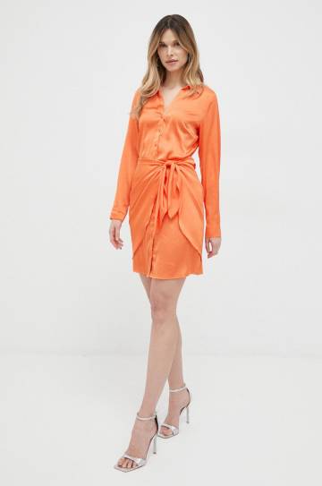 Платье Guess цвет оранжевый mini прямая Платье Guess цвет оранжевый mini прямая