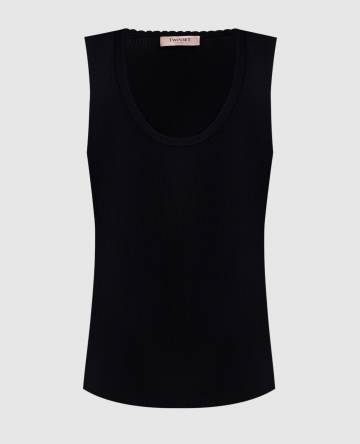 Черный топ в рубчик Черный топ в рубчик