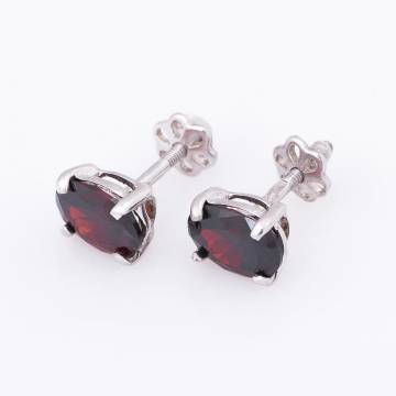 Серебряные серьги-пусеты с фианитами 6х8 121965 Серебряные серьги-пусеты с фианитами 6х8 121965