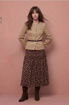 Жакет slim fit з декоративними ґудзиками та поясом - бежевий