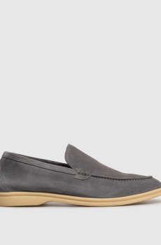 Серые замшевые лоферы