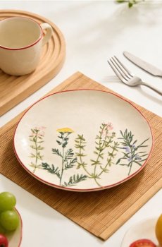 Керамічна тарілка з квітковим мотивом - різнобарвний