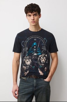 Футболка Medicine