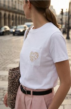 Бавовняна футболка з вишивкою - білий