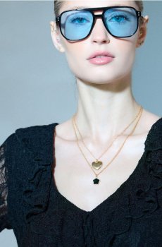 Кільце з підвіскою у вигляді квітки - золотий