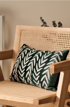 Декоративна оксамитова подушка з рослинною вишивкою - темно-бірюзовий