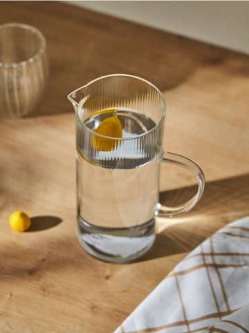 Рифлений глечик - білий