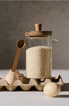 Контейнер для їжі з кришкою та ложечкою - clear