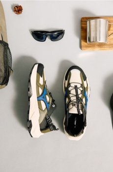 Спортивне взуття з декоративною підошвою - різнобарвний