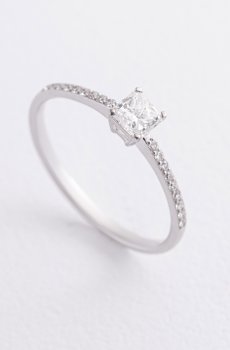 Помолвочное золотое кольцо с бриллиантами 245691121