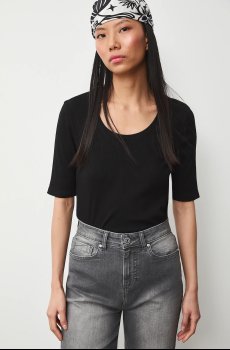 Футболка Medicine