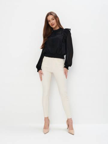 Mohito - Штани skinny з восковим блиском - кремовий - 32 Mohito - Штани skinny з восковим блиском - кремовий - 32