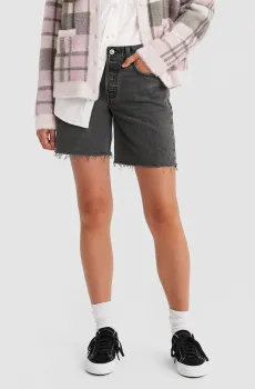 Женские черные джинсовые шорты 501® ‘90s Черный 24 Levi’s® A1962;0021