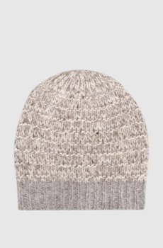 Серая шапка с шерстью альпаки