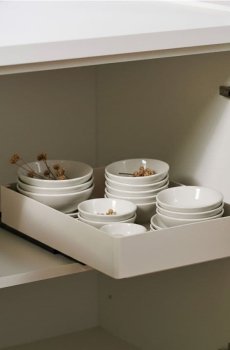 Висувний кошик для шафи - білий