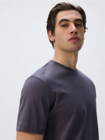 Reserved - Футболка regular fit з мерсеризованої бавовни - темно-сірий - XS408-90X