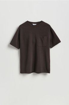 Reserved - Структурована футболка комфортного крою - темно коричневий - 451IW-89X