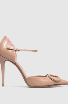 Бежевые кожаные лакированные туфли D'Orsay