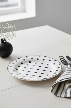 Керамічна тарілка в горошок - чорний