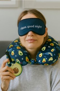 Дорожній набір: подушка, маска для очей і іменна бирка - синій