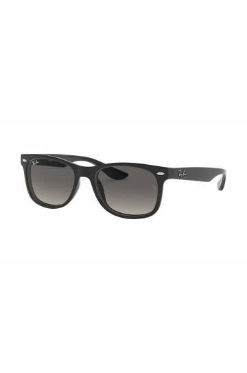 Детские солнцезащитные очки Ray-Ban Junior New Wayfarer цвет чёрный 0RJ9052S Детские солнцезащитные очки Ray-Ban Junior New Wayfarer цвет чёрный 0RJ9052S