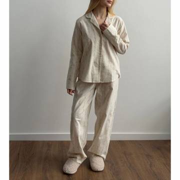 Пижамный комплект женский Miso Цветочек, фланель, штаны и кофта, молочный, размер L (14005) Пижамный комплект женский Miso Цветочек, фланель, штаны и кофта, молочный, размер L (14005)