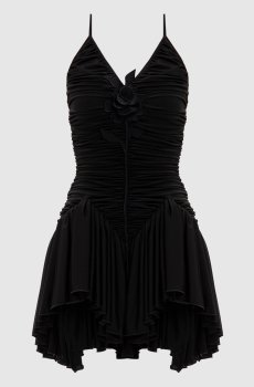 Черное платье с драпировкой