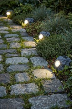 Садова сонячна LED-лампа у формі каменю - сірий