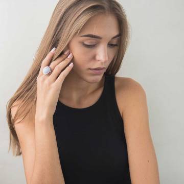 Серебряное кольцо с халцедоном к1264-37 Серебряное кольцо с халцедоном к1264-37