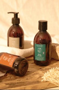 Жидкое отшелушивающее мыло Aqui dAia Oil Bath 300 ml