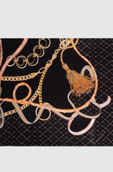 Черный платок в принт