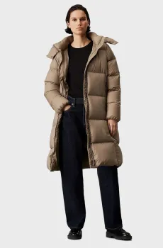Женский бежевый пуховик Бежевый L Calvin Klein Jeans J20J224109