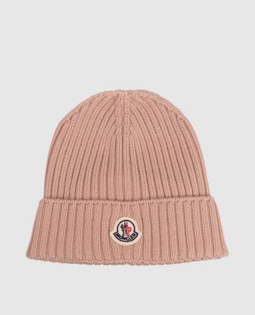 Детская розовая шапка в рубчик из шерсти