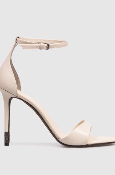 Бежевые кожаные босоножки с цепочкой мониль