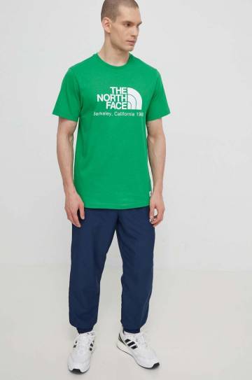 Хлопковая футболка The North Face M Berkeley California S/S Tee мужская цвет зелёный с принтом NF0A87U5PO81 Хлопковая футболка The North Face M Berkeley California S/S Tee мужская цвет зелёный с принтом NF0A87U5PO81