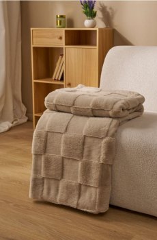 Плед із тисненим візерунком у шахівницю - бежевий