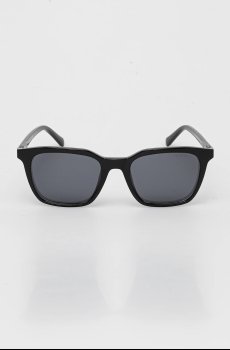 Солнцезащитные очки Guess