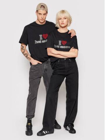 2005 Футболка Unisex Hot Moms Чорний Relaxed Fit 2005 Футболка Unisex Hot Moms Чорний Relaxed Fit