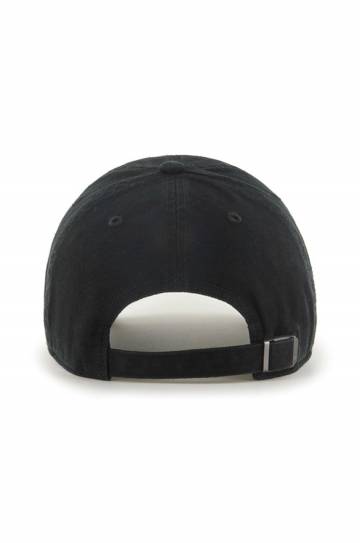 Кепка 47 brand цвет белый с аппликацией Кепка 47 brand цвет белый с аппликацией
